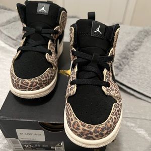 Kids Jordan 1 mid